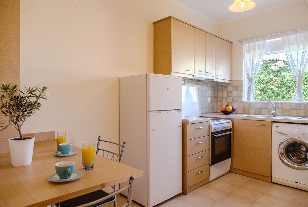 Apolpaina L Apartments ภายนอก รูปภาพ