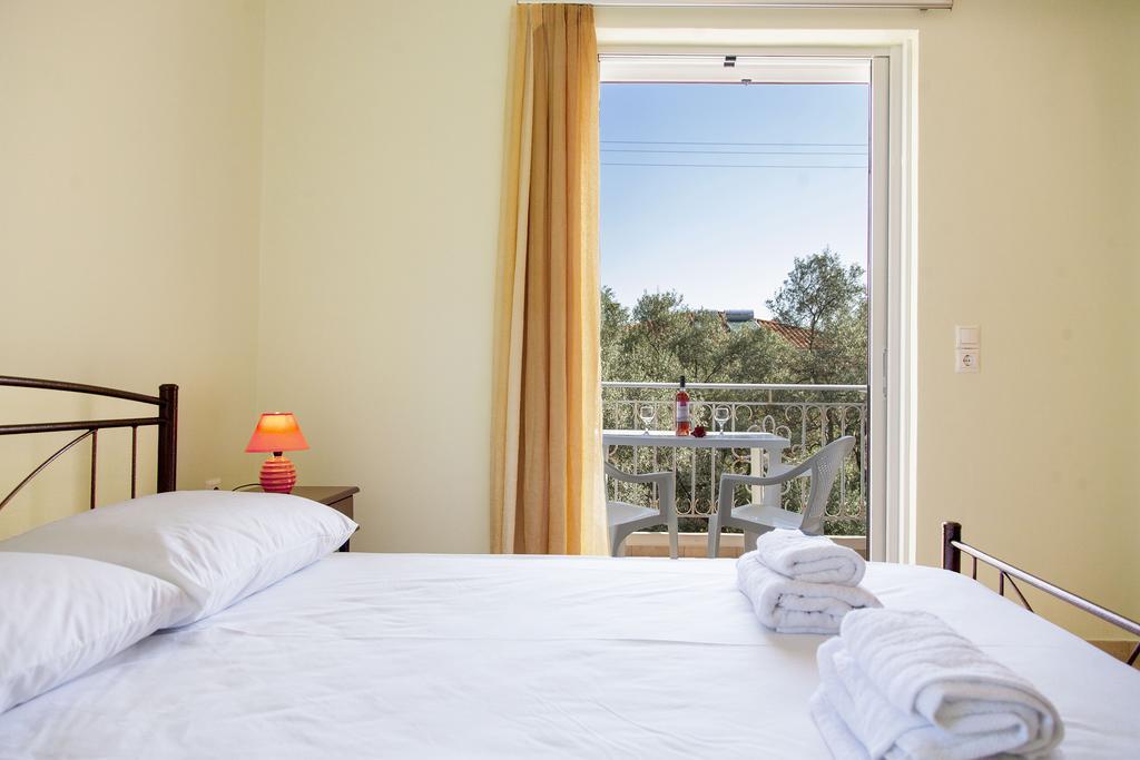 Apolpaina L Apartments ภายนอก รูปภาพ
