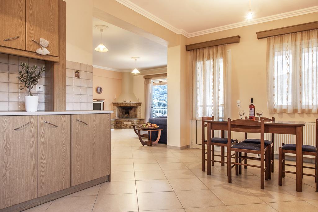 Apolpaina L Apartments ภายนอก รูปภาพ