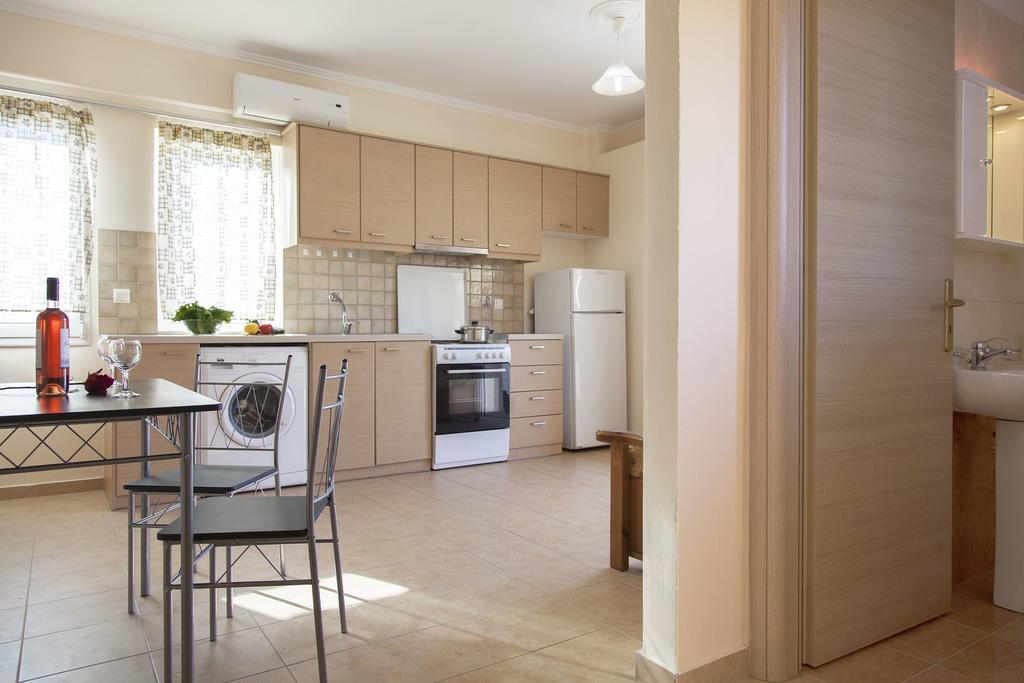 Apolpaina L Apartments ภายนอก รูปภาพ