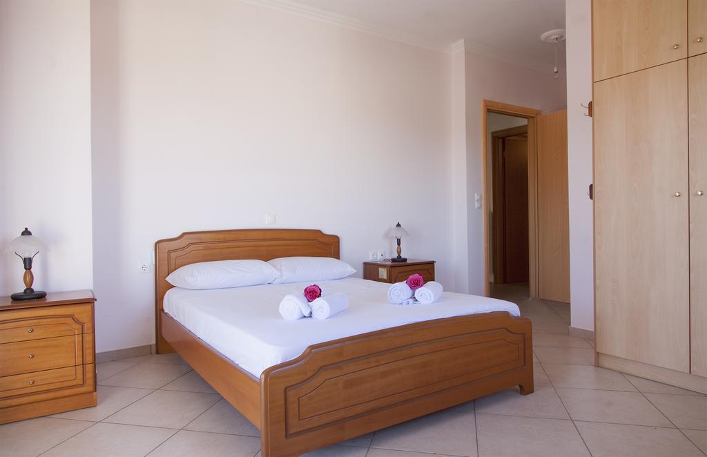 Apolpaina L Apartments ภายนอก รูปภาพ