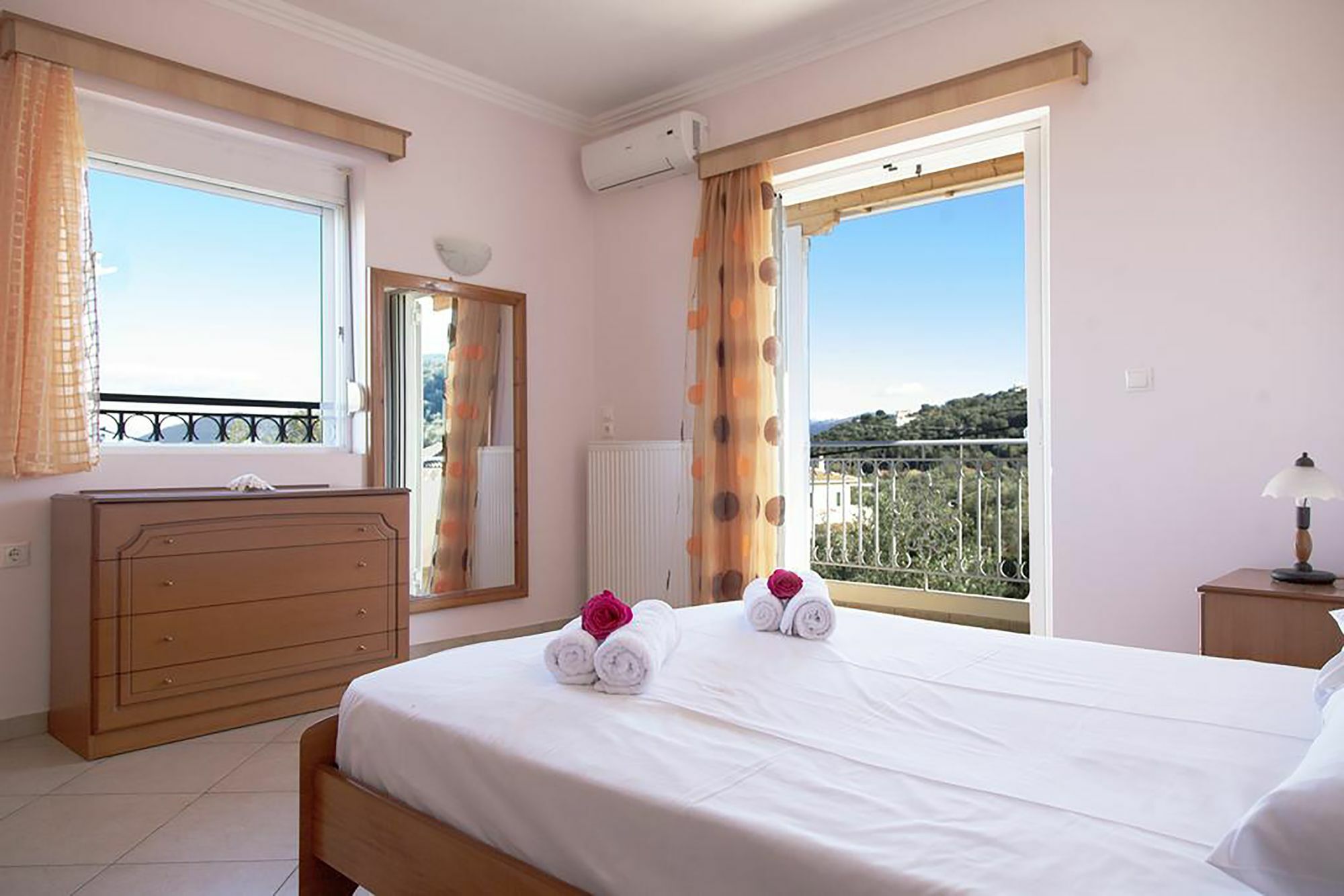 Apolpaina L Apartments ภายนอก รูปภาพ